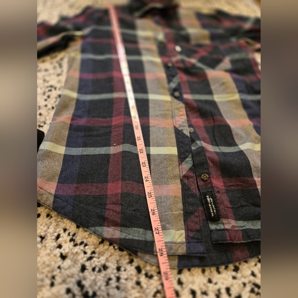Tentree Soft, Plaid, Button up,  long sleeved shirt. Size Small - Picture 11 of 12